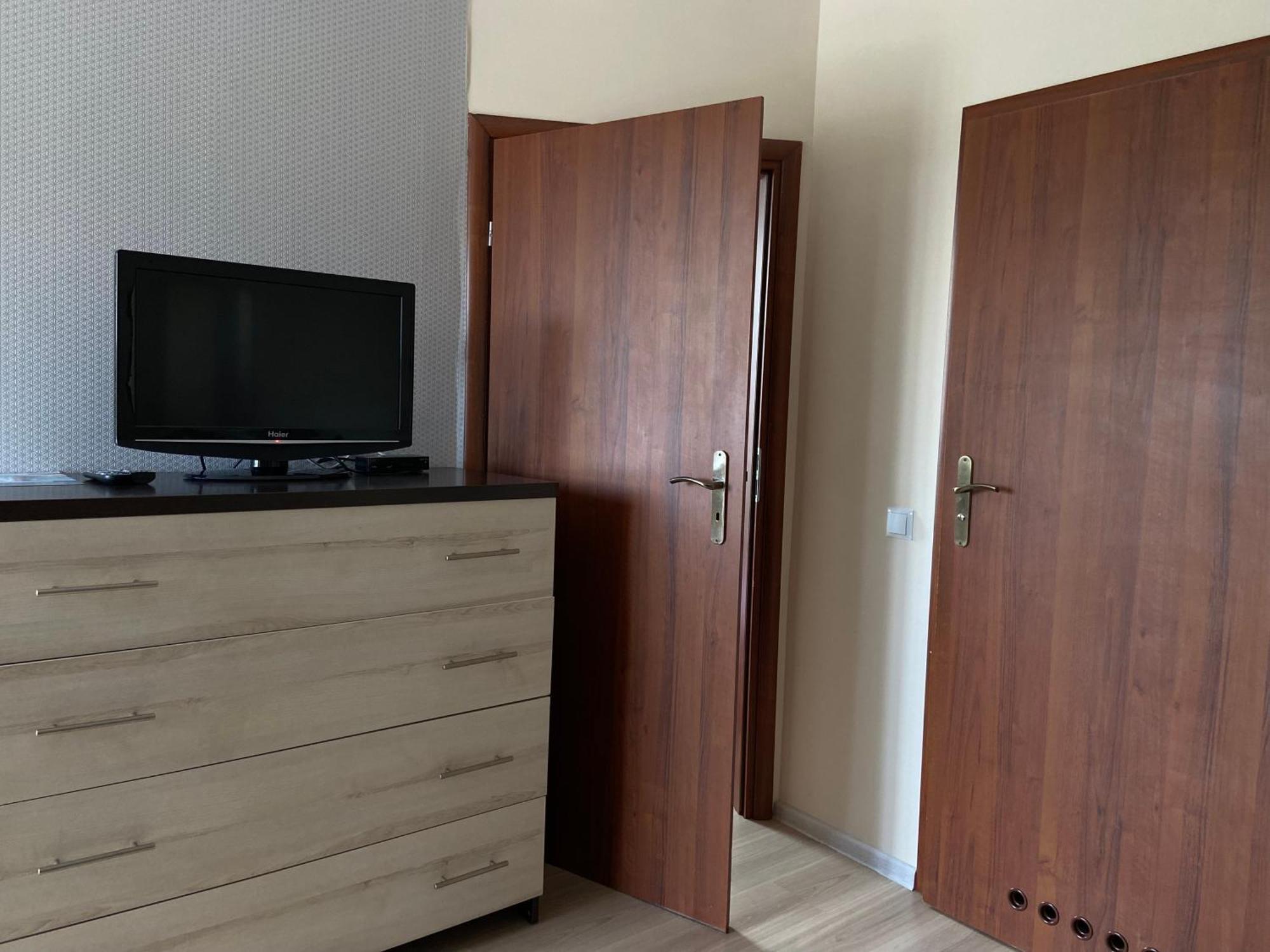 Sztutowo Lazurowy Dwor - Apartamenty Oraz Pokoje Z Basenem I Parkingiem Exterior photo