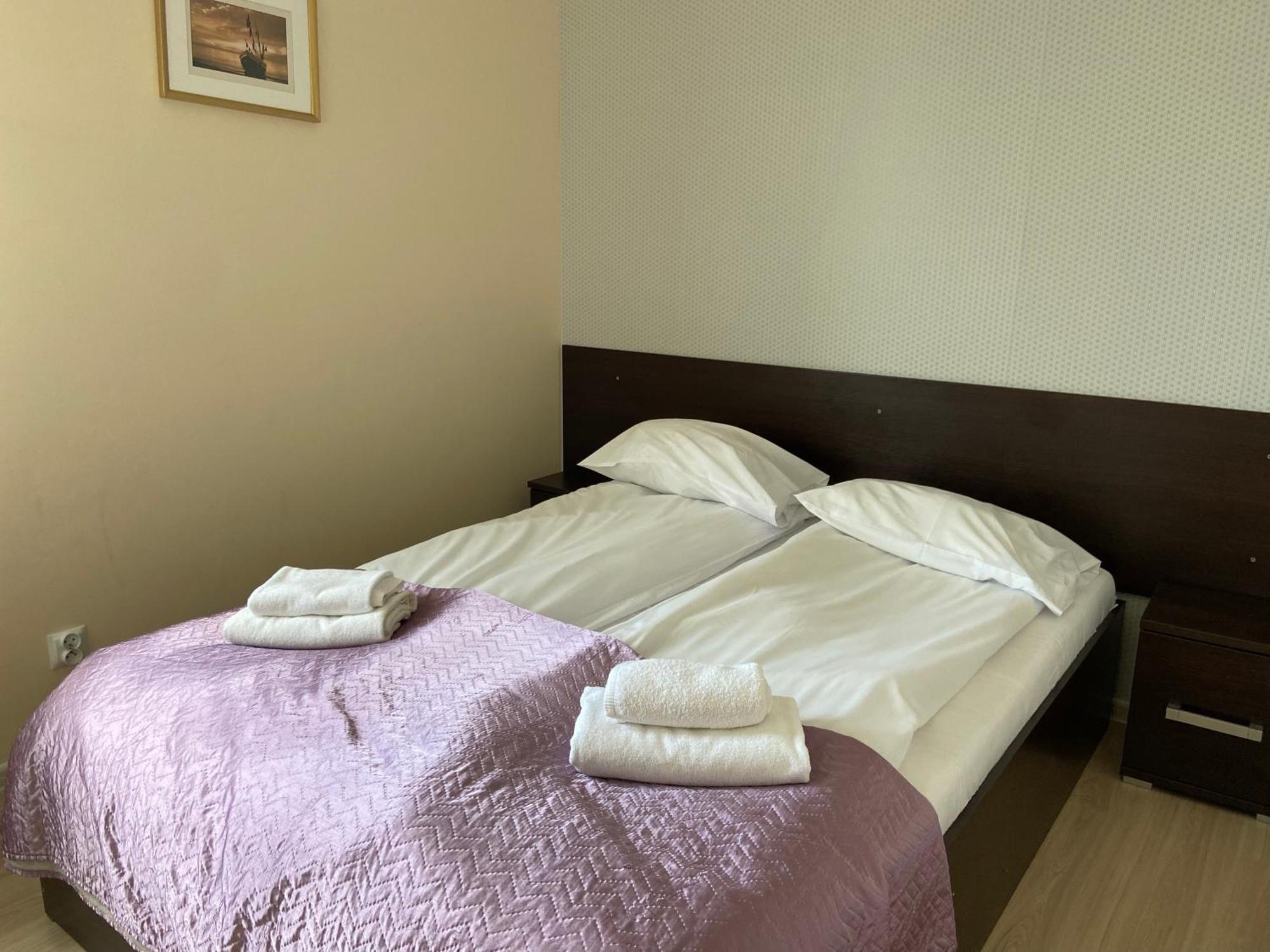 Sztutowo Lazurowy Dwor - Apartamenty Oraz Pokoje Z Basenem I Parkingiem Exterior photo
