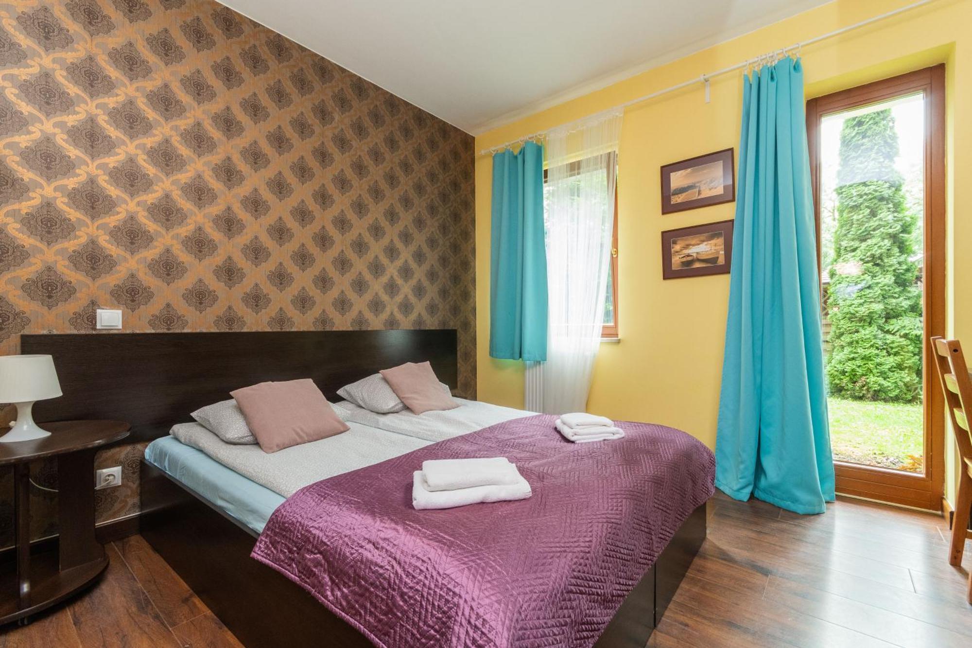 Sztutowo Lazurowy Dwor - Apartamenty Oraz Pokoje Z Basenem I Parkingiem Exterior photo