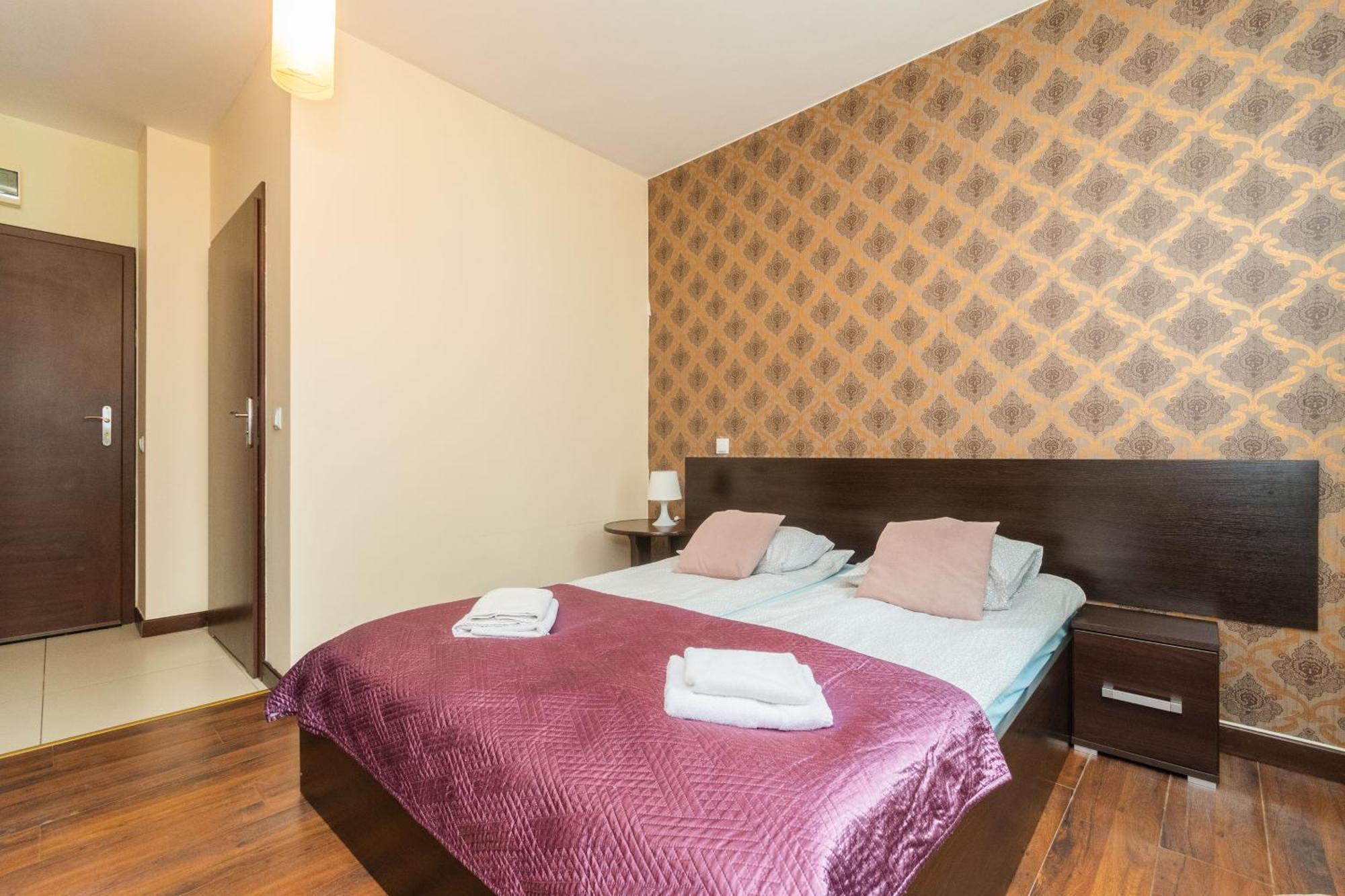 Sztutowo Lazurowy Dwor - Apartamenty Oraz Pokoje Z Basenem I Parkingiem Exterior photo